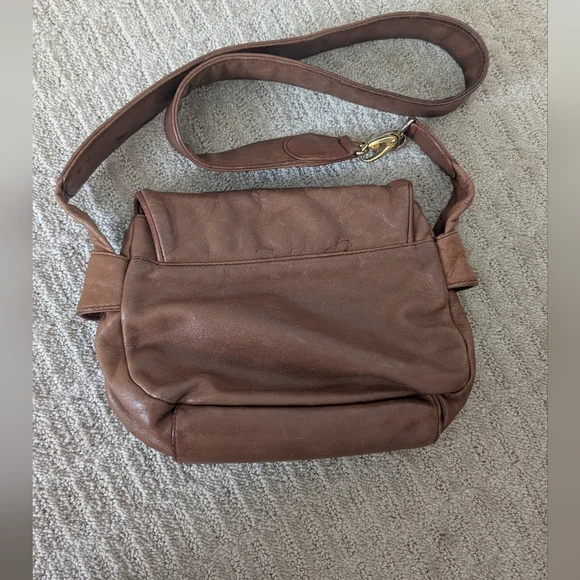 VTG Talbot's Soft Brown Leather Crossbody - Picture 5 of 7